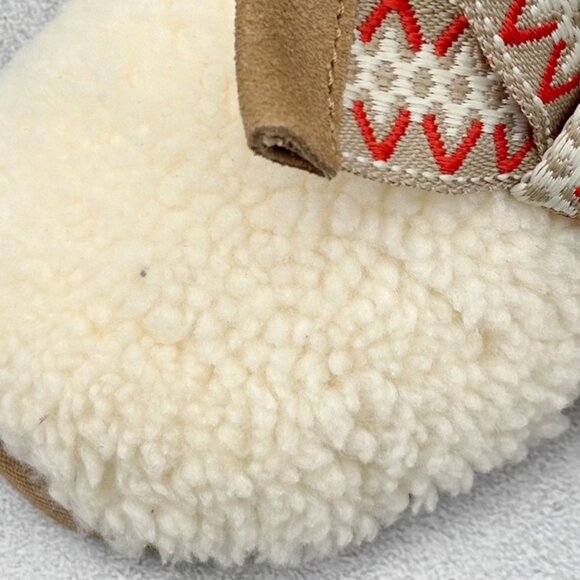 UGG White Bow Plush Slippers - Picture 7 of 9